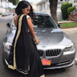 Meet your Posher, Elizabeth